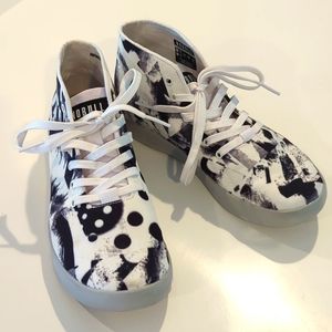 NOBULL Artists For Humanity Unisex Mid Trainers